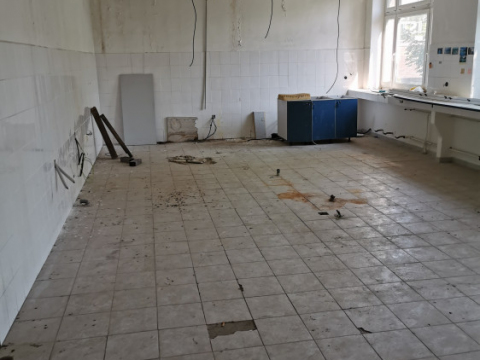 Výrobné objekty v areáli spoločnosti Istrochem.