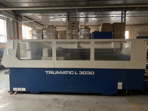 Technologické pracovisko Laser centrum Trumatic L3030, laser TLF 4000 turbo, TRUMPF 3030 s automatickým podávaním LiftMaster. 