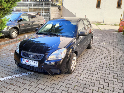 KIA RIO 2011 čierna