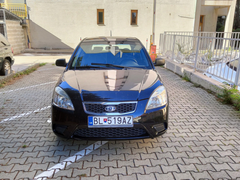 KIA RIO 2011 čierna