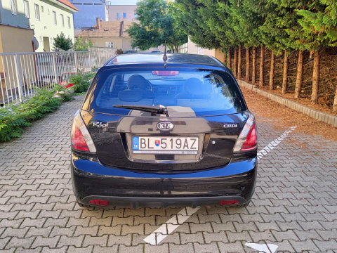 KIA RIO 2011 čierna