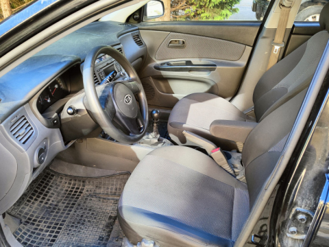 KIA RIO 2011 čierna