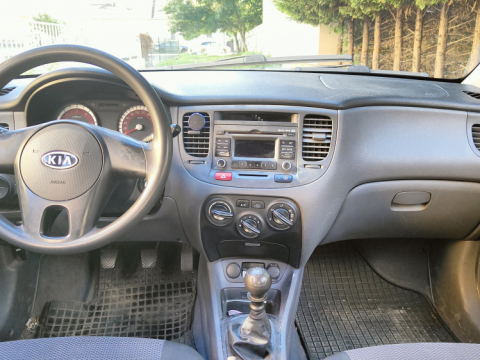 KIA RIO 2011 čierna