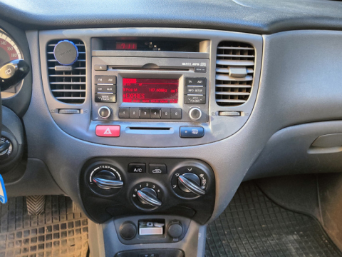 KIA RIO 2011 čierna