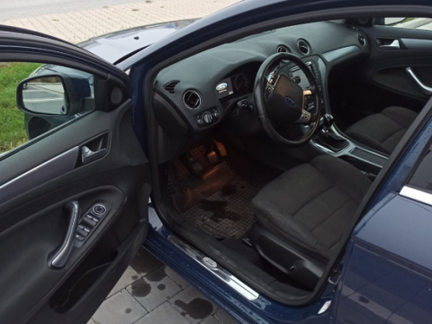 Ford Mondeo Combi 2.0 TDCi DPF Titanium