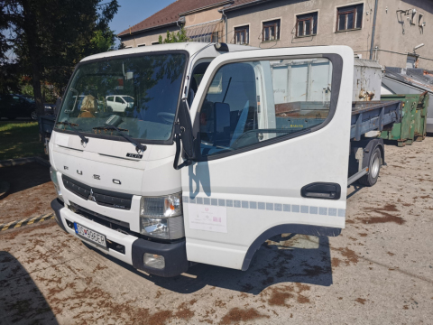 Špeciálne nákladné vozidlo zn. FUSO Canter