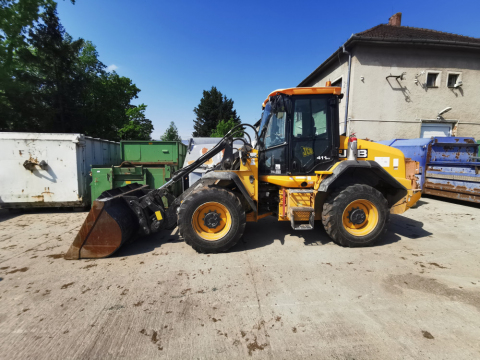 Nakladač zn. JCB