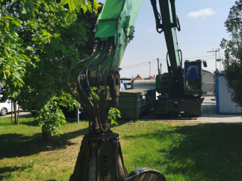 Polipový drapák spolu s SENNENBOGEN - nakladač