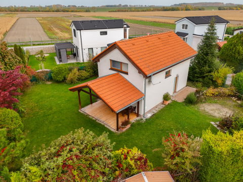 Celoročne obývateľný rekreačný dom pri Vojčianskom jazere (CHKO Dunajské Luhy) 30 min. od Bratislavy