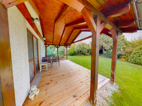 Celoročne obývateľný rekreačný dom pri Vojčianskom jazere (CHKO Dunajské Luhy) 30 min. od Bratislavy