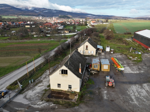 Predaj stavieb v areáli na okraji obce Dubodiel v okrese Trenčín
