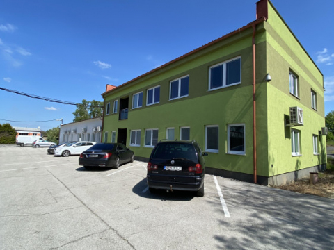 OnlineAukcia súboru nehnuteľného a hnuteľného majetku