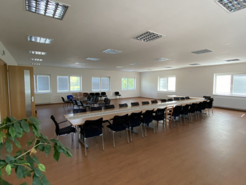 Online aukcia súboru nehnuteľného a hnuteľného majetku