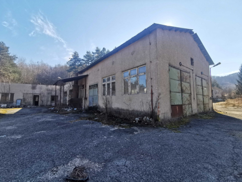 Predaj stavieb v areáli bývalého družstva v obci Ružiná