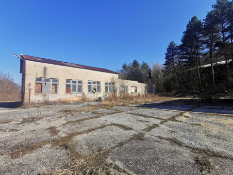 Predaj stavieb v areáli bývalého družstva v obci Ružiná