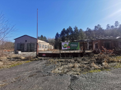 Predaj stavieb v areáli bývalého družstva v obci Ružiná