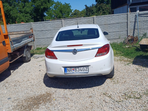 Opel Insignia - nepojazdné