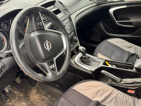 Opel Insignia - nepojazdné