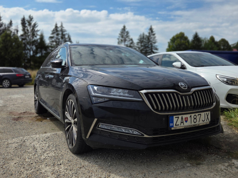 ŠKODA SUPERB COMBI: pojazdné